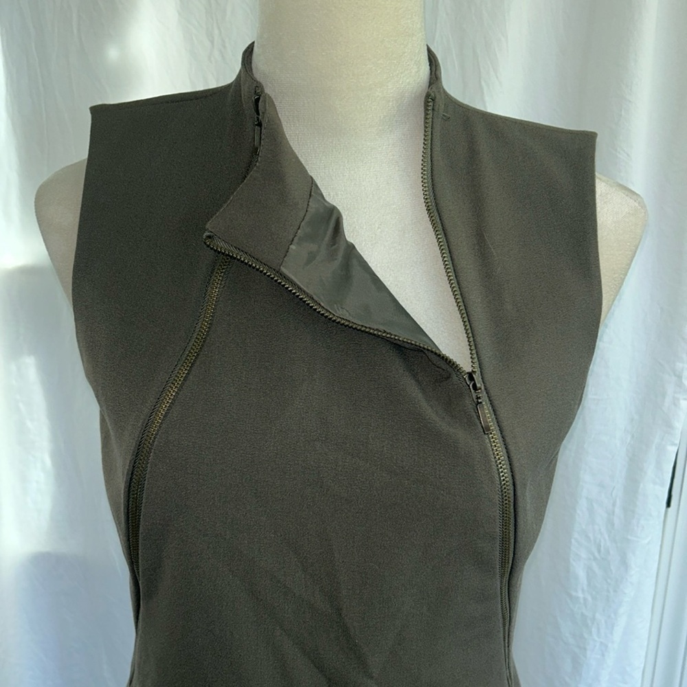 Unique deep Green/Brown Zipper Dress: Size 4 - Picture 3 of 8